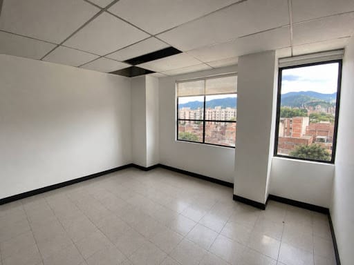 Oficina en arriendo en Lorena, Medellín, 39 m² · foto 4 de 8