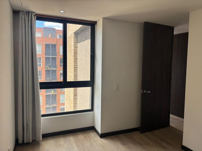 Apartamento de 3 alcobas en venta en Colina Campestre, Bogotá, 66 m² · foto 5 de 11