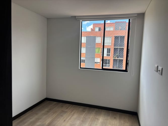 Apartamento de 3 alcobas en venta en Colina Campestre, Bogotá, 66 m² · foto 6 de 11