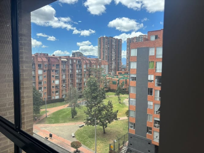 Apartamento de 3 alcobas en venta en Colina Campestre, Bogotá, 66 m² · foto 7 de 11