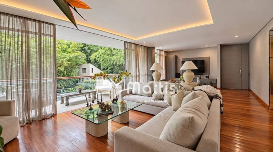 Apartamento de 3 alcobas en arriendo en Las Lomas, Medellín, 283 m² · foto 2 de 15