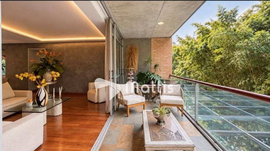 Apartamento de 3 alcobas en arriendo en Las Lomas, Medellín, 283 m² · foto 9 de 15