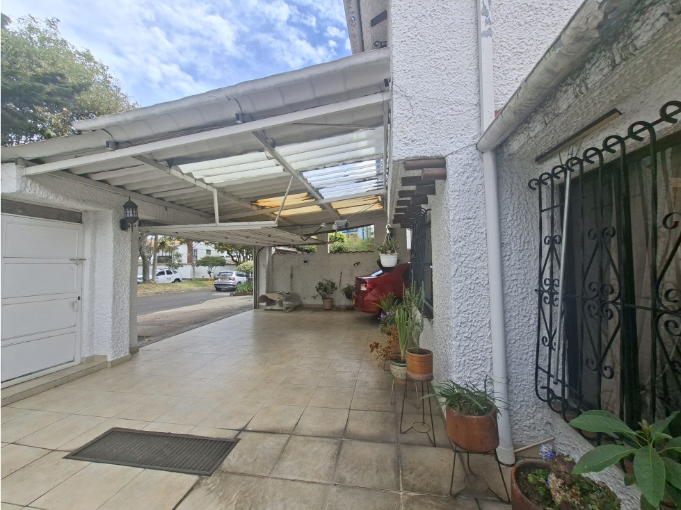 Casa en venta en Santa Barbara Central, Bogotá · foto 13 de 16