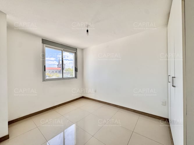Apartamento de dos dormitorios en alquiler anual entre Bella Vista y Aguada sobre Av. Agraciada. · Foto 8
