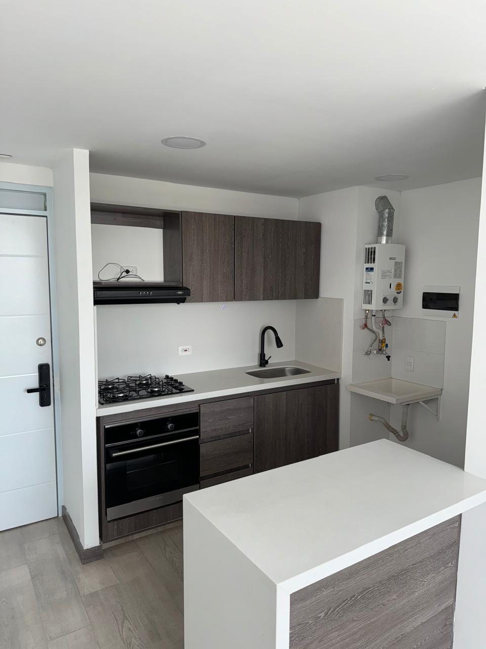 Apartamento en venta en Modelia, Bogotá · foto 2 de 10