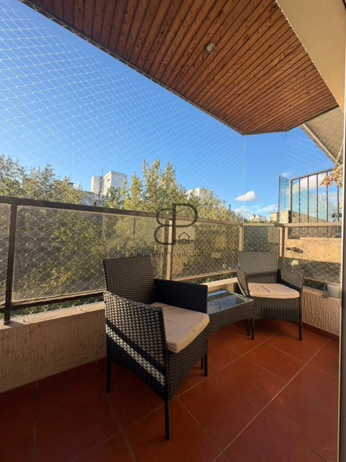 Alquiler Apartamento 3 Dormitorios Pocitos con balcon y cochera · Foto 4