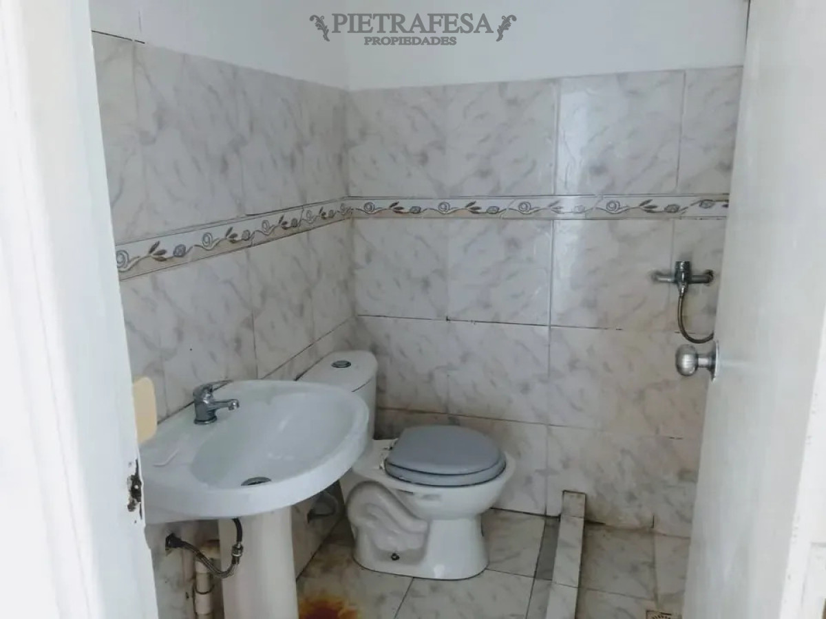 Apartamento en alquiler, 2 dormitorios, 1 baño, patio con parrillero, cochera. Sin gc. Paso de las Duranas. · Foto 9