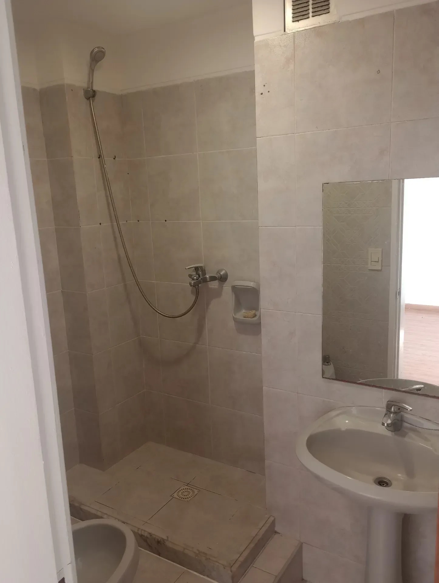 Alquilo Apartamento 1 dormitorio Tres Cruces · Foto 9