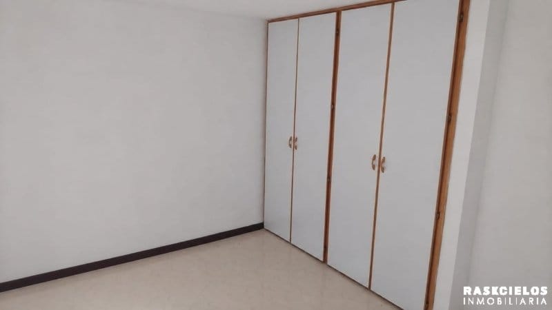 Apartamento en venta en La Floresta, Medellín · foto 3 de 18