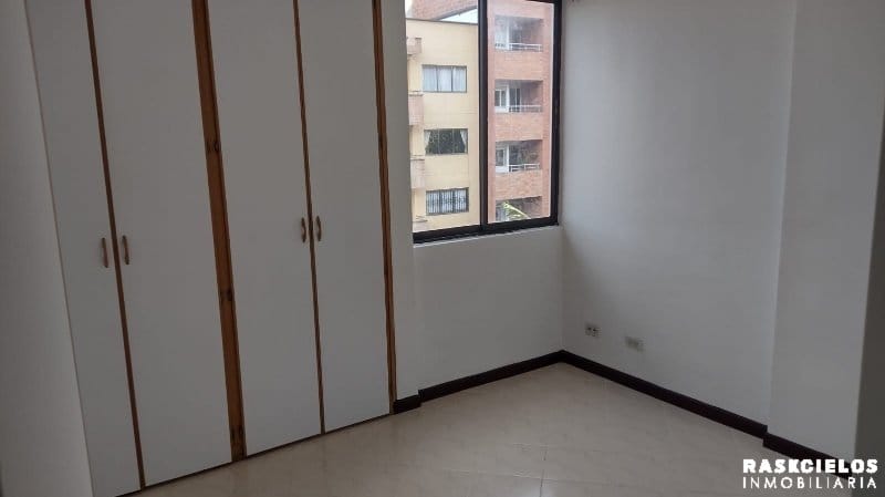 Apartamento en venta en La Floresta, Medellín · foto 6 de 18