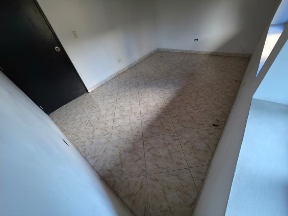 Apartamento en arriendo en Villatina, Medellín · foto 6 de 13