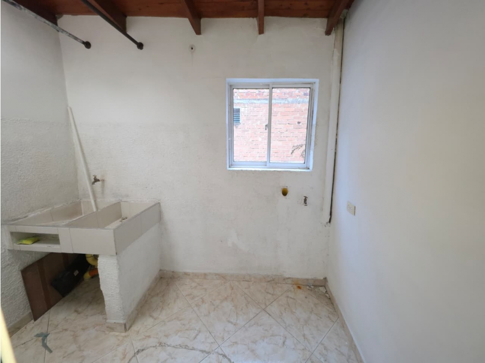 Apartamento en arriendo en Villatina, Medellín · foto 11 de 13