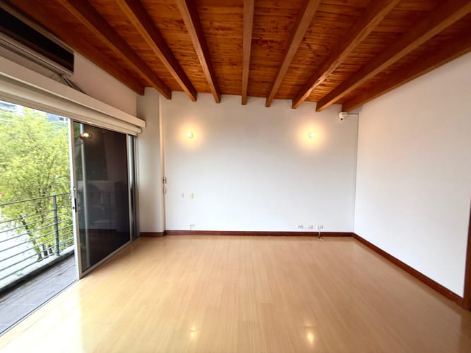 Casa de 4 alcobas en venta en Altos Del Poblado, Medellín, 250 m² · foto 8 de 23