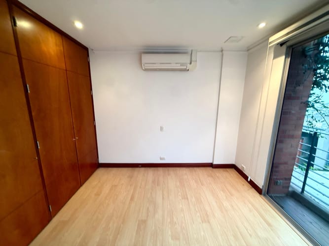 Casa de 4 alcobas en venta en Altos Del Poblado, Medellín, 250 m² · foto 13 de 23
