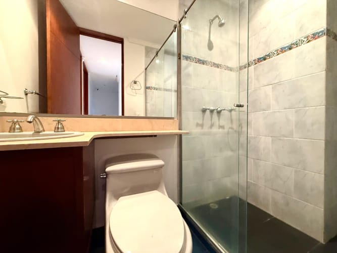 Casa de 4 alcobas en venta en Altos Del Poblado, Medellín, 250 m² · foto 16 de 23