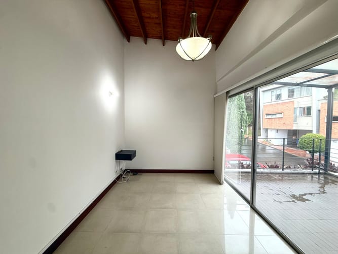 Casa de 4 alcobas en venta en Altos Del Poblado, Medellín, 250 m² · foto 17 de 23