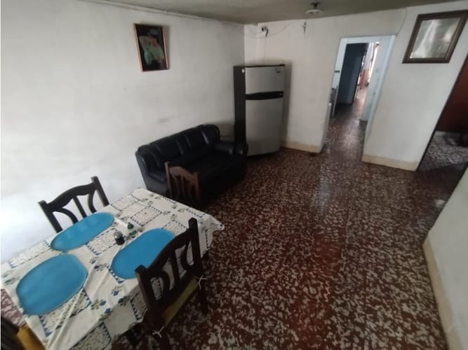 Casa de 15 alcobas en venta en Caicedo, Medellín, 368 m² · foto 6 de 24