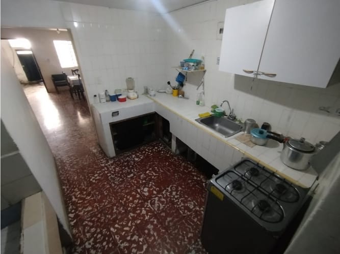 Casa de 15 alcobas en venta en Caicedo, Medellín, 368 m² · foto 8 de 24