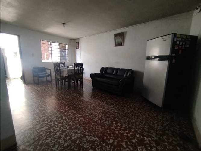Casa de 15 alcobas en venta en Caicedo, Medellín, 368 m² · foto 9 de 24