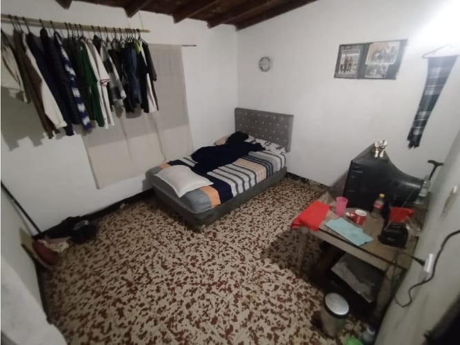 Casa de 15 alcobas en venta en Caicedo, Medellín, 368 m² · foto 14 de 24
