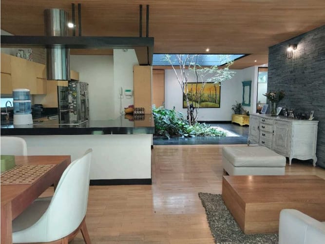 Casa de 4 alcobas en venta en Escobero, Medellín, 396 m² · foto 2 de 22