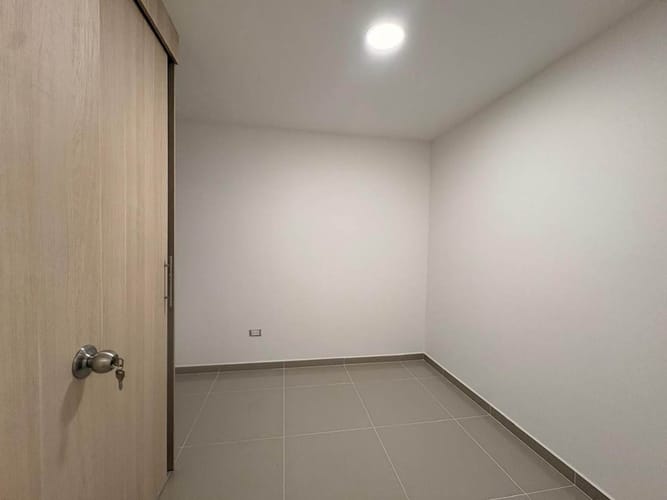 Apartamento de 3 alcobas en venta en Entreamigos, Sabaneta, 70 m² · foto 6 de 11