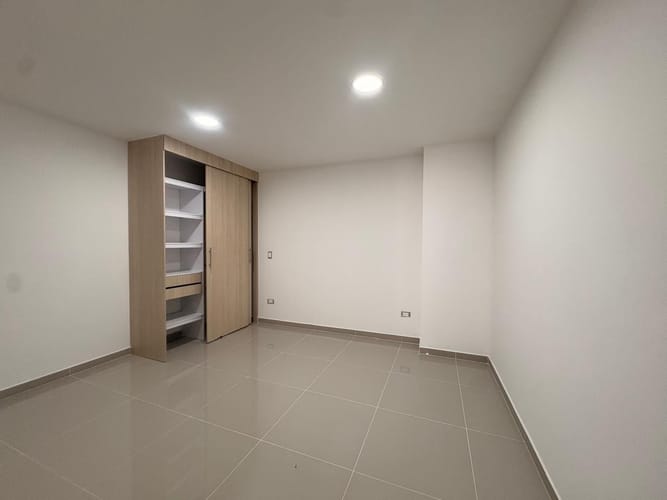 Apartamento de 3 alcobas en venta en Entreamigos, Sabaneta, 70 m² · foto 7 de 11