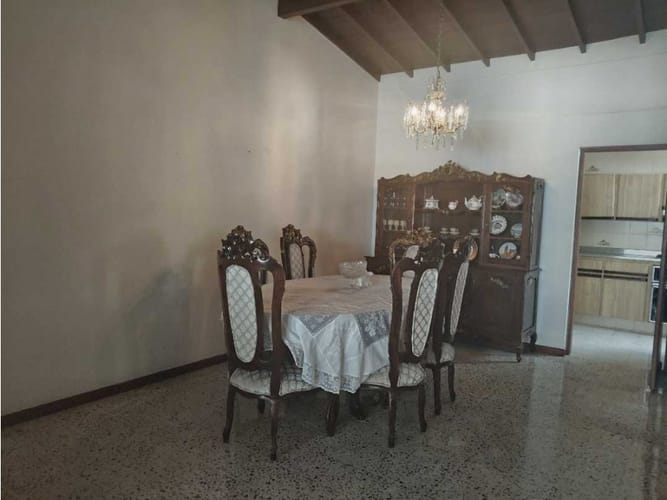 Apartamento de 3 alcobas en venta en Laureles, Medellín, 135 m² · foto 2 de 13