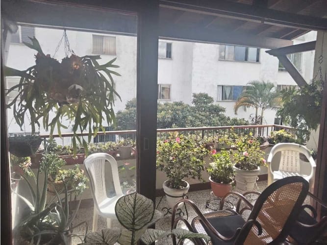 Apartamento de 3 alcobas en venta en Laureles, Medellín, 135 m² · foto 13 de 13