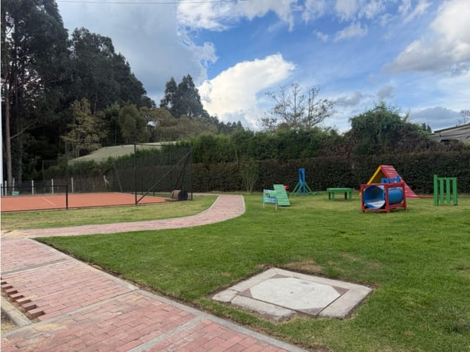 Casa de 3 alcobas en venta en El Refugio, Chía, 115 m² · foto 2 de 4