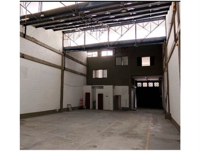 Bodega en arriendo en San Agustin, La Estrella, 430 m² · foto 2 de 5