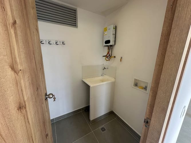 Apartamento de 2 alcobas en arriendo en Bellavista, Copacabana, 44 m² · foto 10 de 11