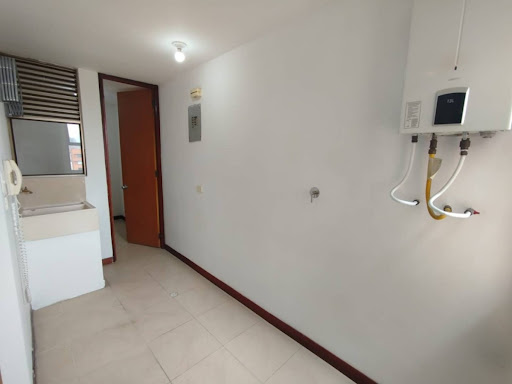Apartamento en arriendo en Patio Bonito, Medellín · foto 3 de 23