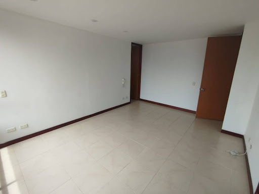 Apartamento en arriendo en Patio Bonito, Medellín · foto 10 de 23