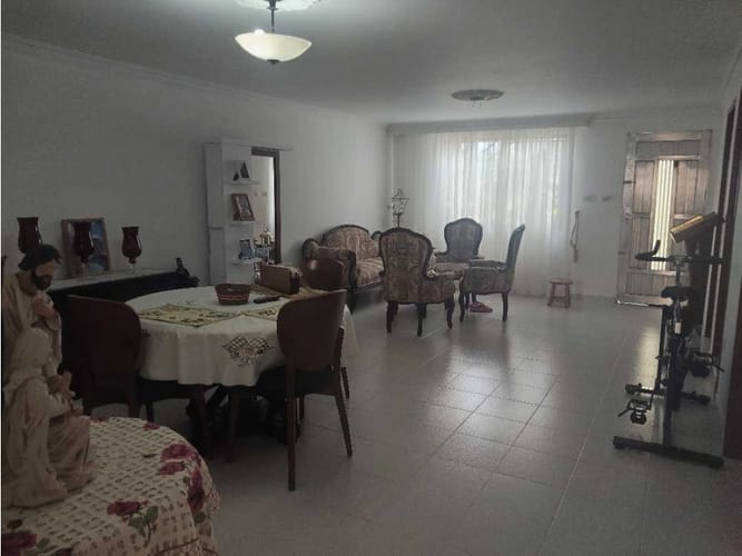 Casa de 4 alcobas en venta en Laureles, Medellín, 145 m² · foto 3 de 14