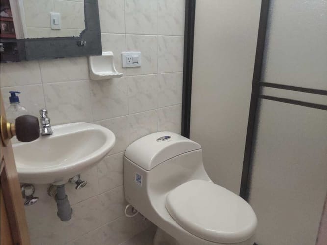 Casa de 4 alcobas en venta en Laureles, Medellín, 145 m² · foto 8 de 14