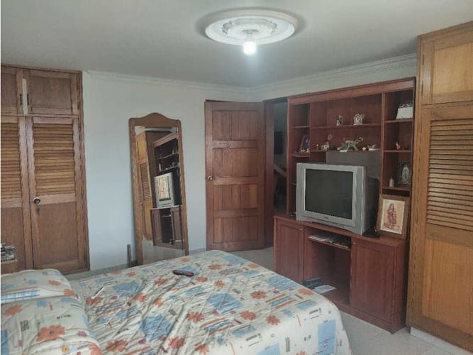 Casa de 4 alcobas en venta en Laureles, Medellín, 145 m² · foto 9 de 14