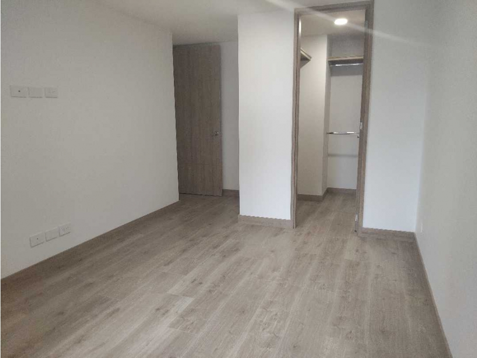 Apartamento en venta en Laureles, Medellín · foto 9 de 18