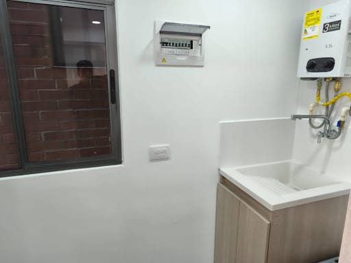 Apartamento de 3 alcobas en arriendo en Ciudad Del Río, Medellín, 80 m² · foto 5 de 22
