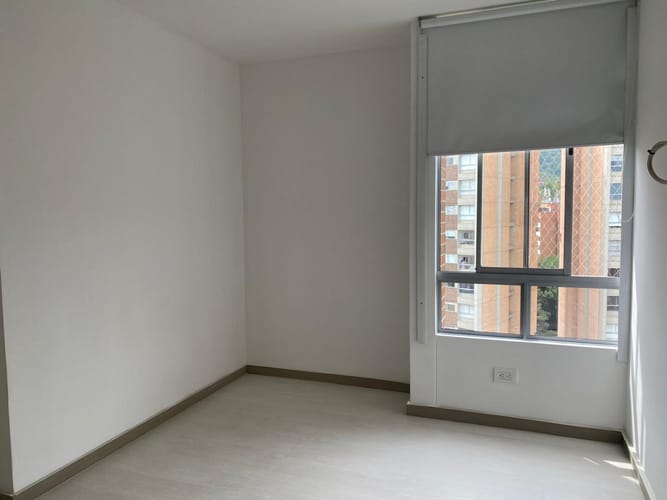 Apartamento de 2 alcobas en arriendo en Cumbres, Envigado, 99 m² · foto 3 de 14