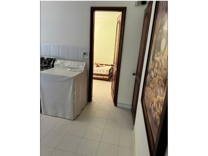 Casa de 3 alcobas en venta en Altos Del Poblado, Medellín, 385 m² · foto 8 de 12
