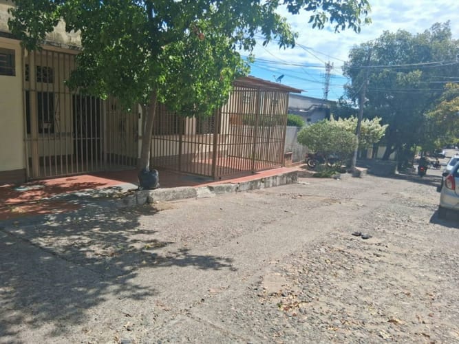 Casa de 7 alcobas en venta en Buenavista, Neiva, 357 m² · foto 4 de 17