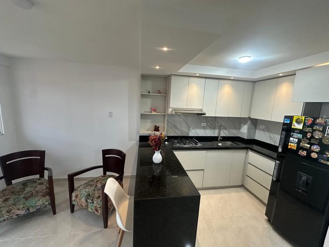 Apartamento de 2 alcobas en venta en Ciudad 2000, Cali, 56 m² · foto 2 de 22