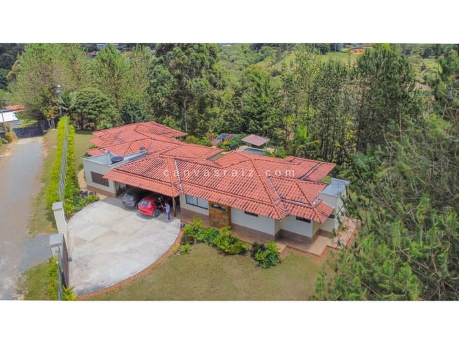 Finca en venta en El Salado, El Carmen de Viboral, 340 m² · foto 4 de 23