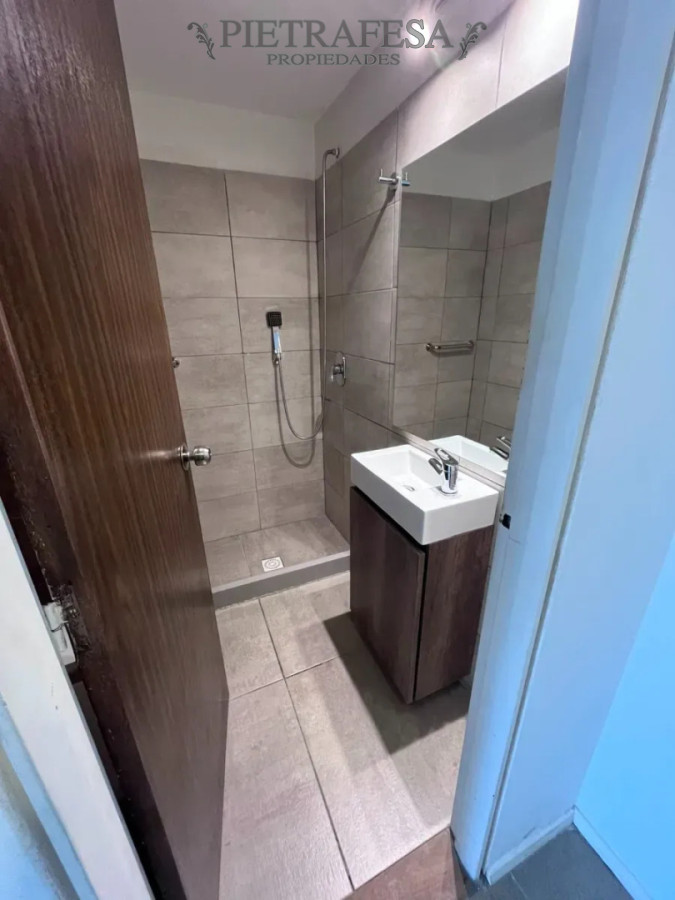 ALQUILER-MONOAMBIENTE, UN BAÑO. · Foto 9