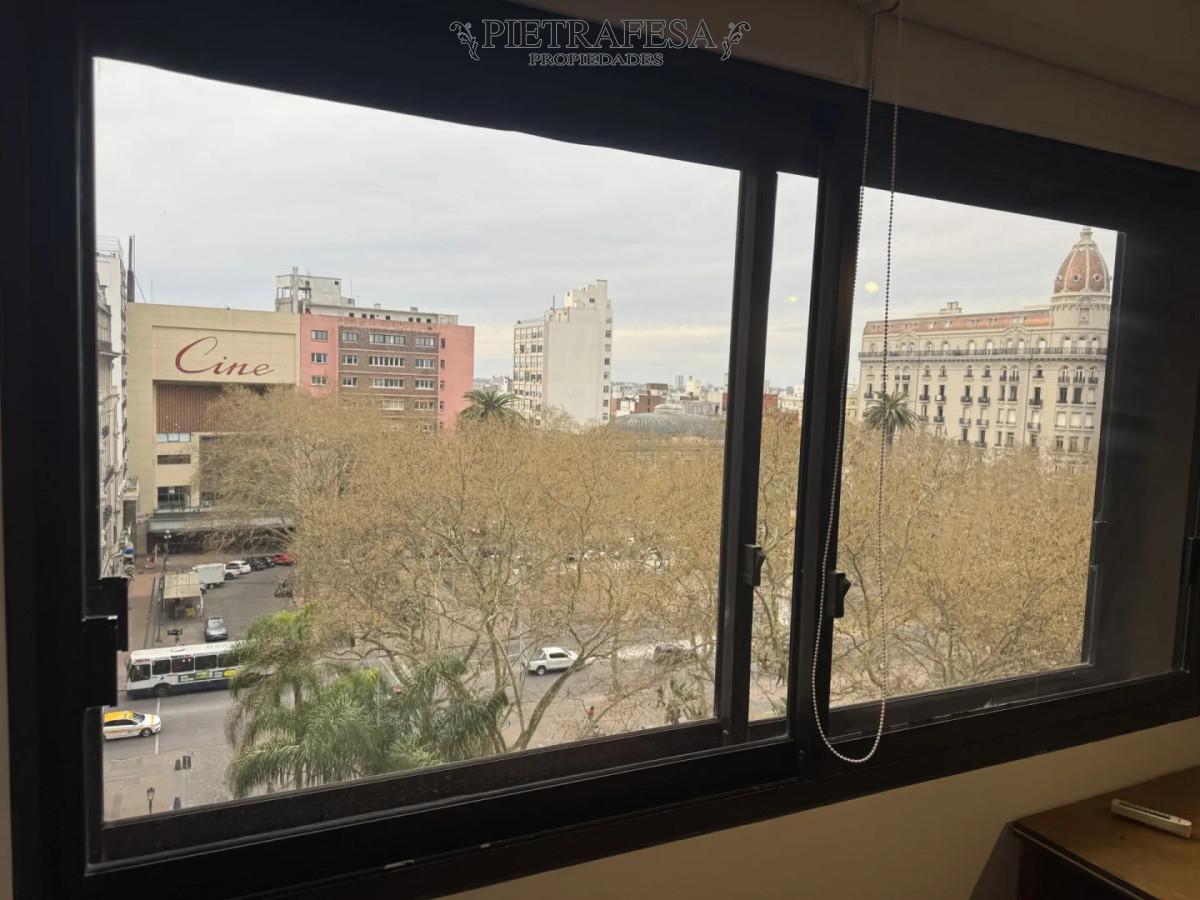 Apartamento en alquiler, monoambiente, 1 baño. Semi amueblado. Centro. · Foto 5