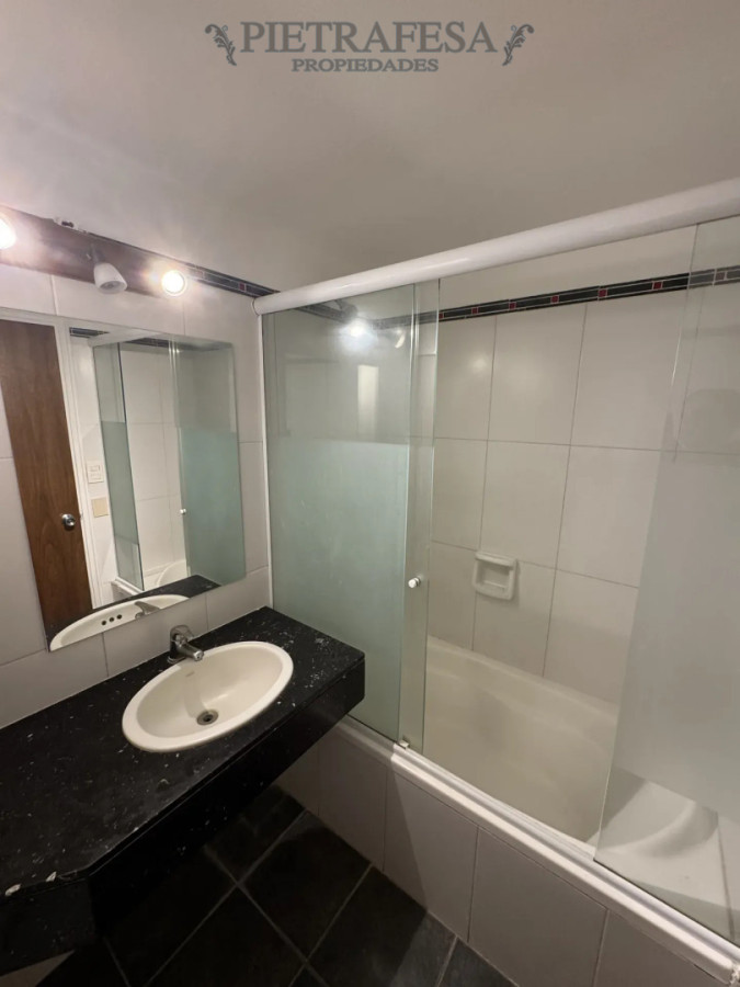 Apartamento en alquiler, monoambiente, 1 baño. Semi amueblado. Centro. · Foto 7