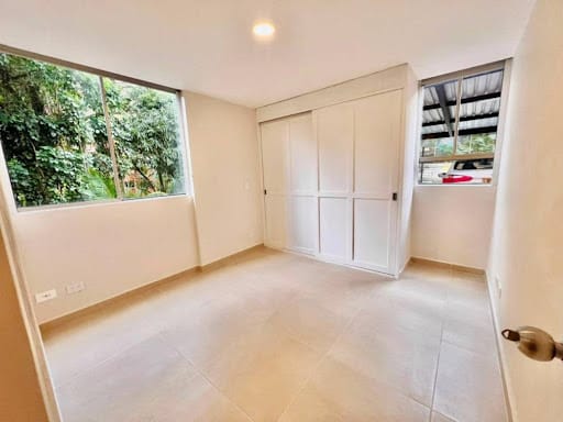 Apartamento de 2 alcobas en arriendo en Los Balsos, Medellín, 72 m² · foto 4 de 10