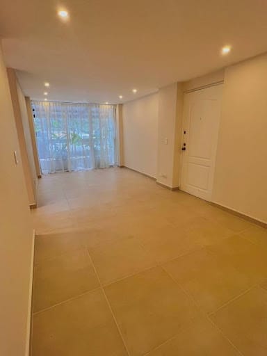 Apartamento de 2 alcobas en arriendo en Los Balsos, Medellín, 72 m² · foto 5 de 10
