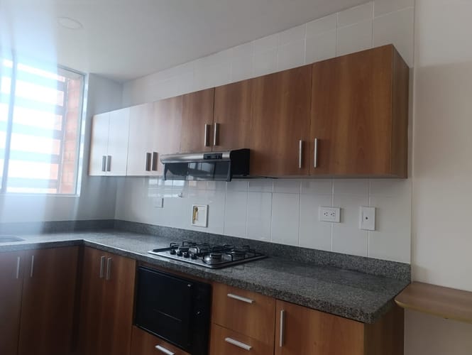 Apartamento de 2 alcobas en venta en El Poblado, Medellín, 117 m² · foto 17 de 18